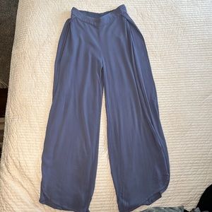 Periwinkle Mudd flowey pants